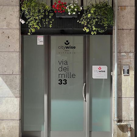 Citywise Vittorio - Independent Apartment Near Bari Central Station Exterior foto