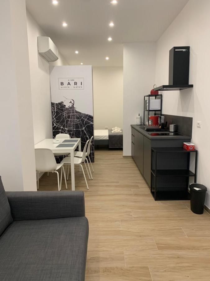 Citywise Vittorio - Independent Apartment Near Bari Central Station Exterior foto